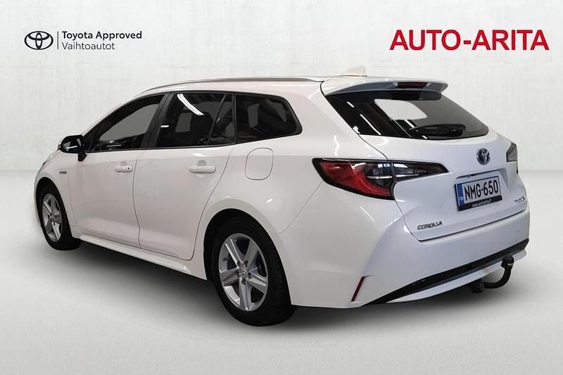 Käytetty Toyota Corolla Active 122 HP (89 kW) 2021 Valkoinen Farmari