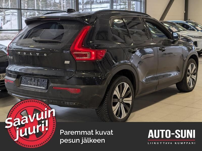 Käytetty Volvo XC40 Plus 300 kW (408 HP) 2023 Katumaasturi