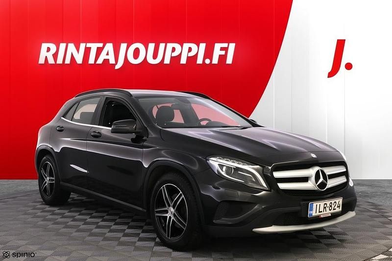 Musta Käytetty 2015 Mercedes GLA220 Business Katumaasturi | 16 180 € - Kuva 1/3