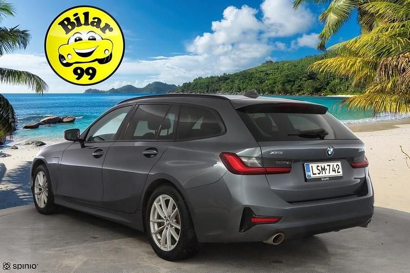 Käytetty BMW 330e Sport Line 184 HP (135 kW) 2021 Farmari