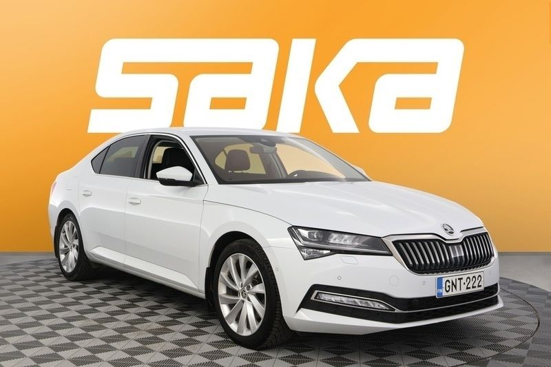 Valkoinen Käytetty 2020 Skoda Superb Style Sedan | 29 900 € (Perustarjous) - Kuva 1/3