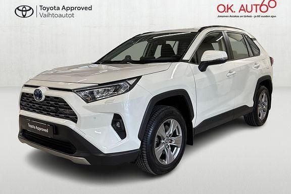 070 pearl white Käytetty 2022 Toyota RAV4 Edition Katumaasturi | 37 890 € (Perustarjous) - Kuva 1/4