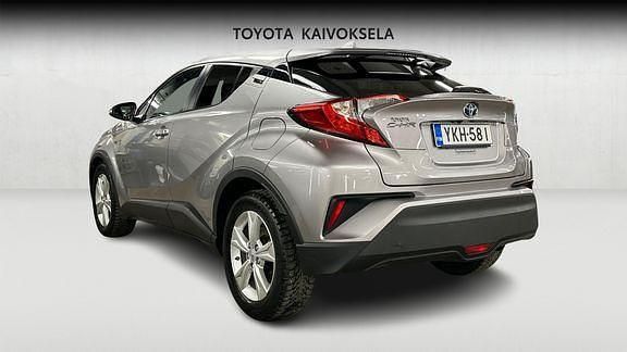 Käytetty Toyota C-HR Active 122 HP (89 kW) 2018 Hopea Katumaasturi