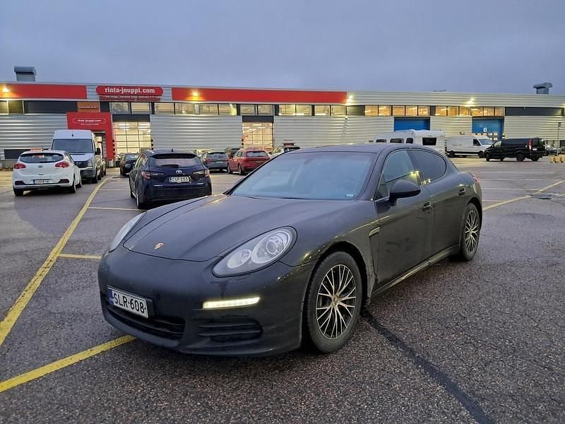 Käytetty 2015 Porsche Panamera 4 Sport Sedan | 27 900 € - Kuva 1/3