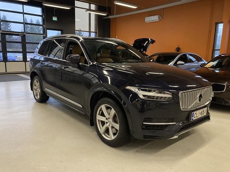 Käytetty 2017 Volvo XC90 Comfort Katumaasturi | 33 990 € (Perustarjous) - Kuva 1/4
