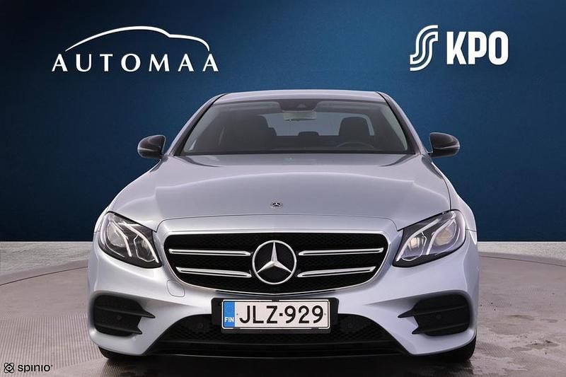 Käytetty Mercedes E350 Business 211 HP (155 kW) 2018 Harmaa Sedan