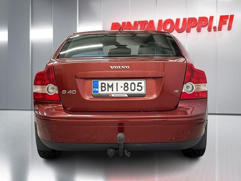 Käytetty Volvo S40 Momentum 125 HP (91 kW) 2007 Punainen Sedan