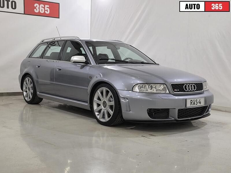 Käytetty Audi RS4 381 HP (280 kW) 2000 Farmari