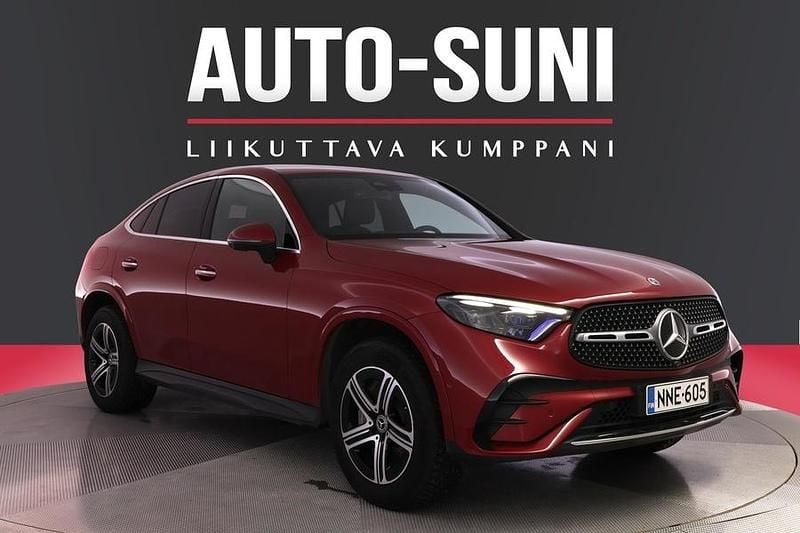 Käytetty Mercedes GLC300e Business 313 HP (230 kW) 2023 Punainen Coupe - kaksiovinen