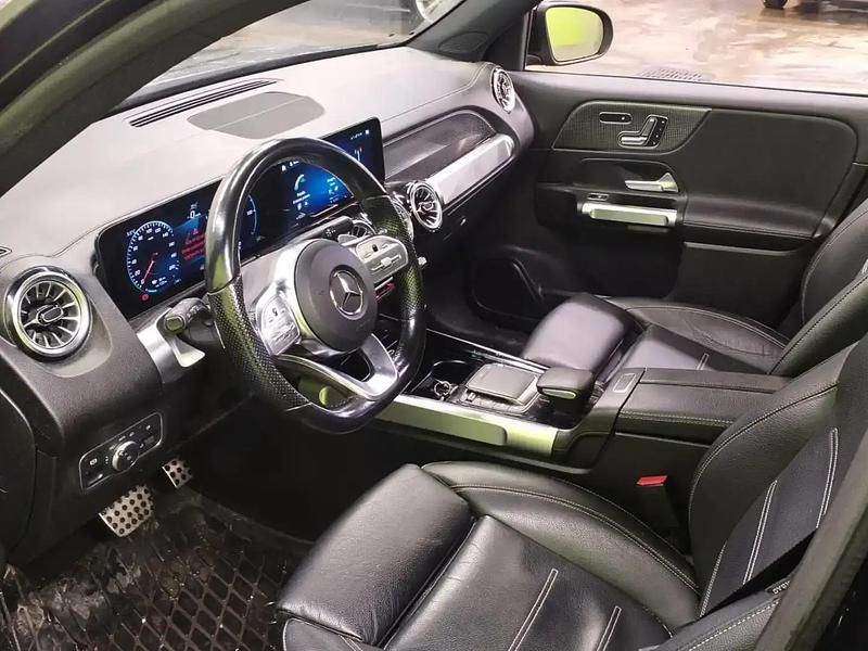 Käytetty Mercedes EQB300 Business 167 kW (228 HP) 2022 Musta Katumaasturi