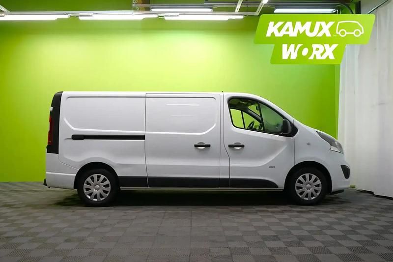 Käytetty Opel Vivaro Edition 125 HP (91 kW) 2018 Valkoinen Tila-auto