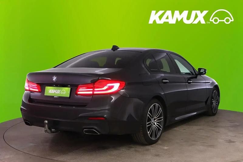 Käytetty BMW 530 M Sport 252 HP (185 kW) 2017 Hopea / harmaa Sedan