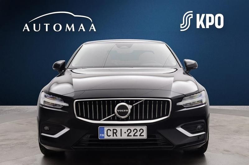 Käytetty Volvo S60 Business Edition 250 HP (183 kW) 2023 Musta Sedan