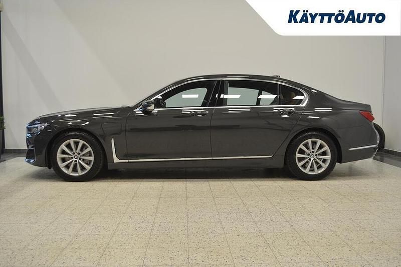 Käytetty BMW 745e Comfort Edition 286 HP (210 kW) 2019 Harmaa Sedan