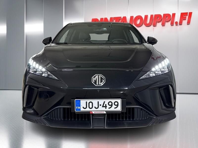 Käytetty MG MG4 EV Luxury 150 kW (204 HP) 2023 Viistoperä