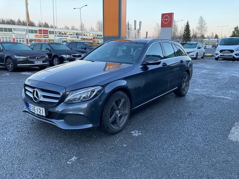 Käytetty Mercedes C350e Business 211 HP (155 kW) 2015 Farmari