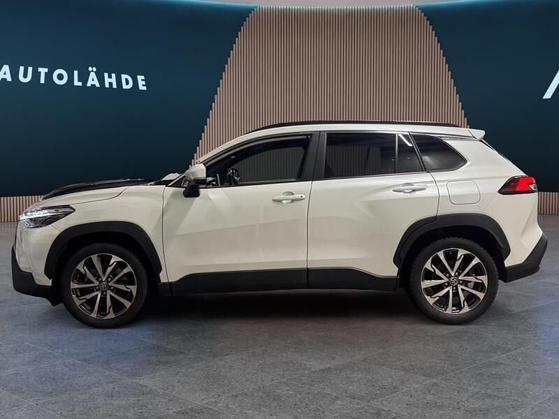 Käytetty Toyota Corolla Cross Executive 197 HP (144 kW) 2022 Katumaasturi