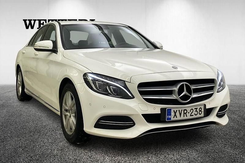Valkoinen Käytetty 2014 Mercedes C220 Business Sedan | 12 900 € (Perustarjous) - Kuva 1/4