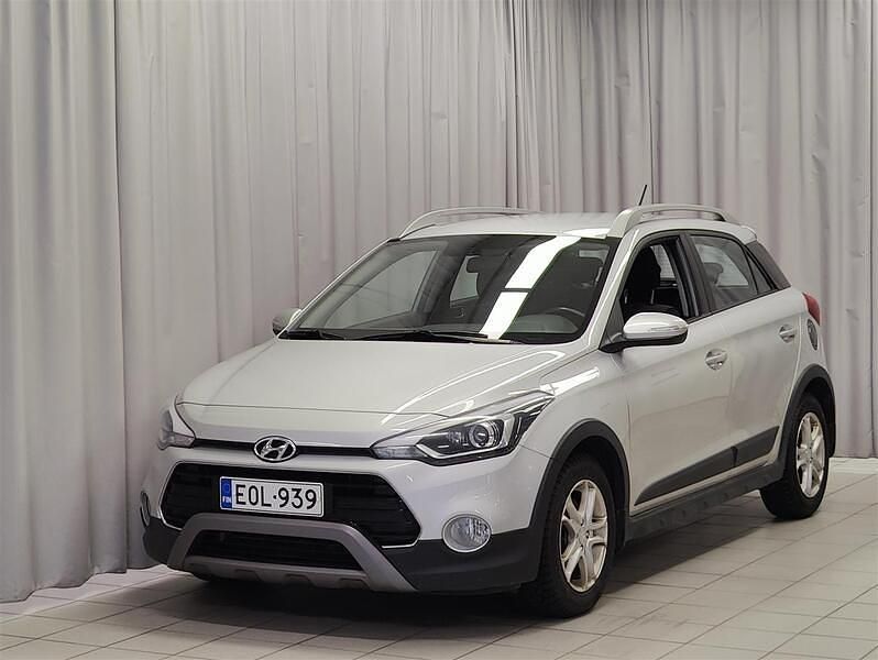 Käytetty Hyundai i20 Active 99 HP (72 kW) 2017 Hopea Viistoperä
