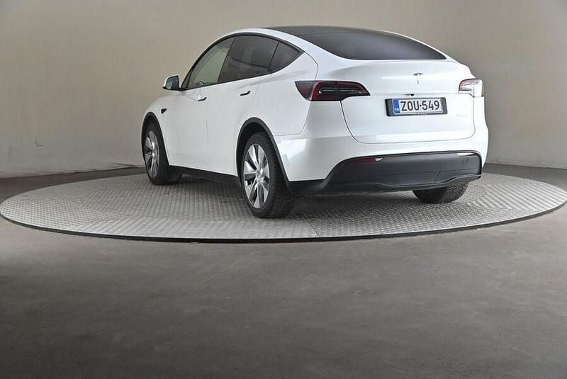 Käytetty Tesla Model Y Long Range AWD 378 kW (514 HP) 2023 Katumaasturi