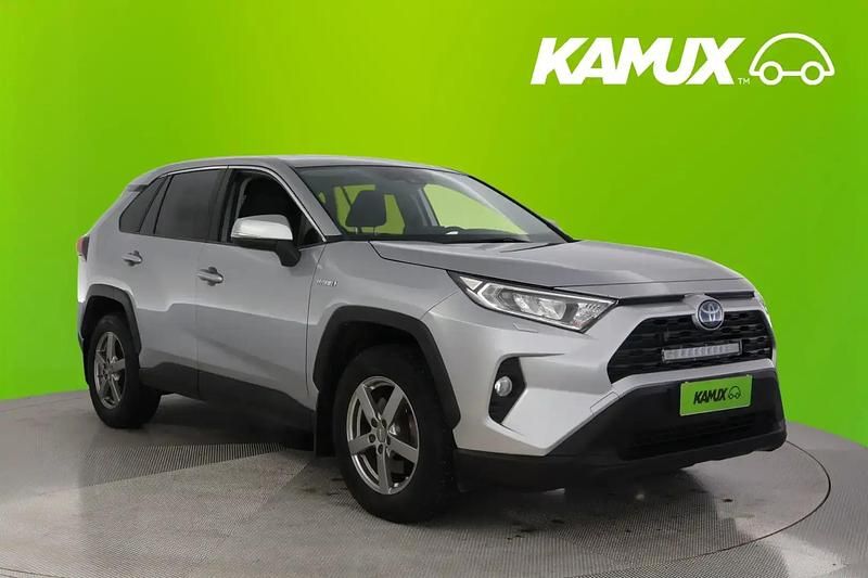 Hopea / harmaa Käytetty 2019 Toyota RAV4 Hybrid Comfort Katumaasturi | 23 530 € (Hyvä tarjous) - Kuva 1/4