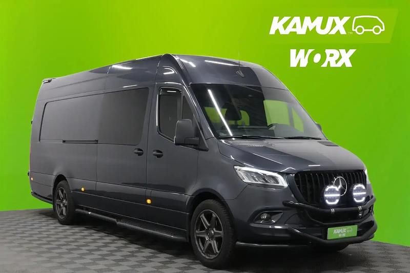 Hopea / harmaa Käytetty 2024 Mercedes Sprinter Van | 92 800 € (Kallis) - Kuva 1/4