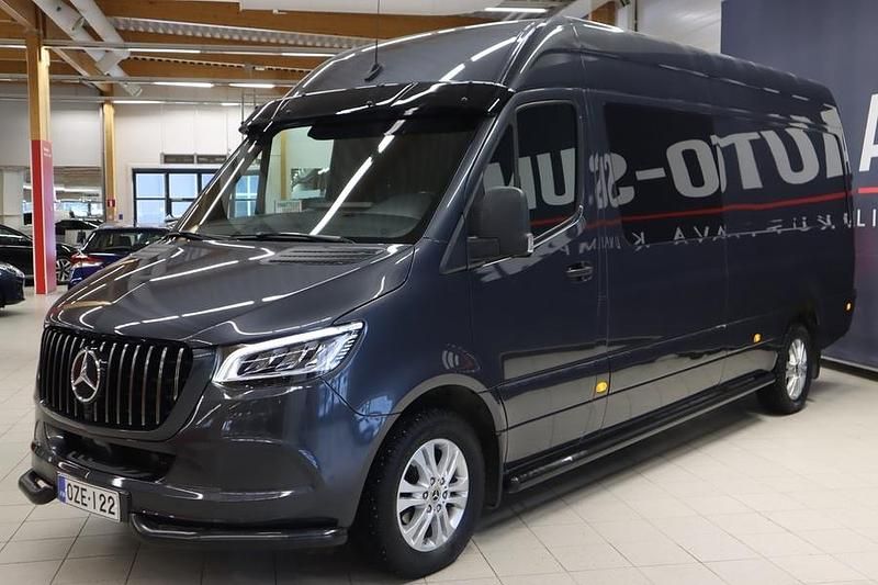 Käytetty Mercedes Sprinter 190 HP (139 kW) 2023 Harmaa Van