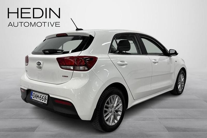 Käytetty Kia Rio EX 99 HP (72 kW) 2019 Valkoinen Viistoperä