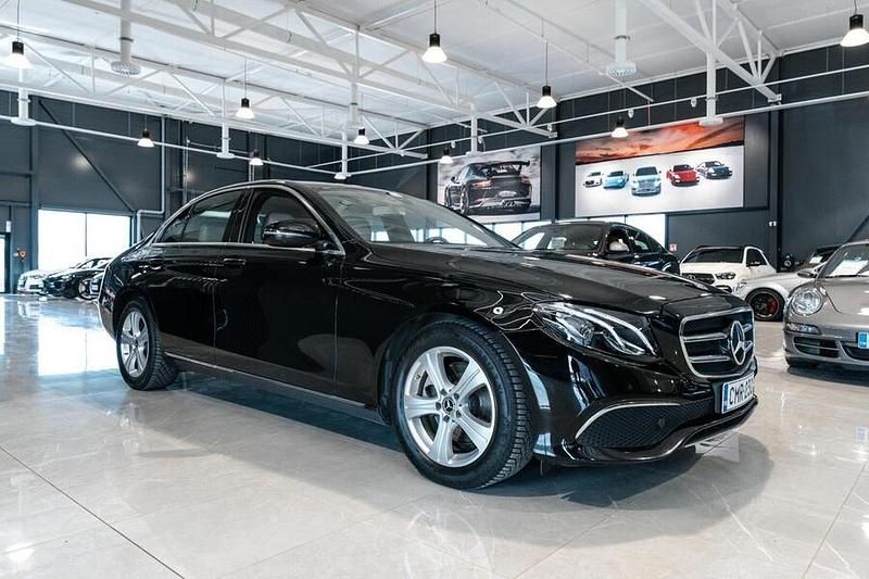 Käytetty Mercedes E220 Business 194 HP (142 kW) 2019 Sedan