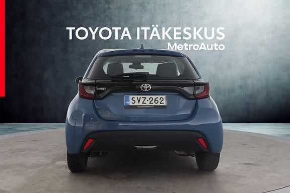 Käytetty Toyota Yaris Active 125 HP (91 kW) 2021 Sininen Viistoperä