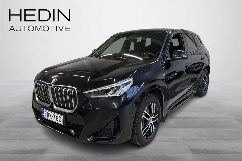 Musta Käytetty 2023 BMW iX1 M Sport Katumaasturi | 36 900 € (Perustarjous) - Kuva 1/4