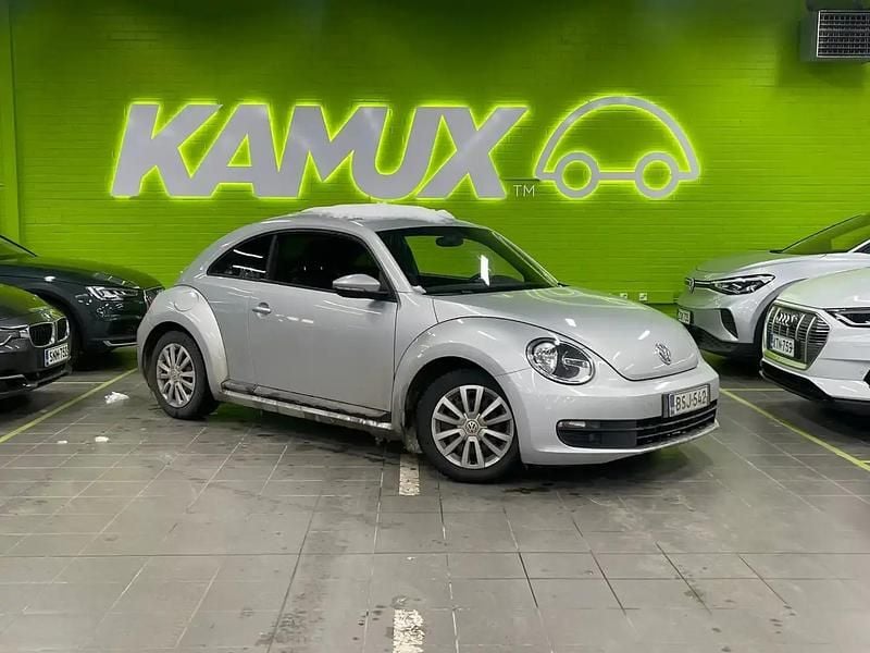 Käytetty VW Beetle 143 HP (105 kW) 2013 Hopea / harmaa Viistoperä