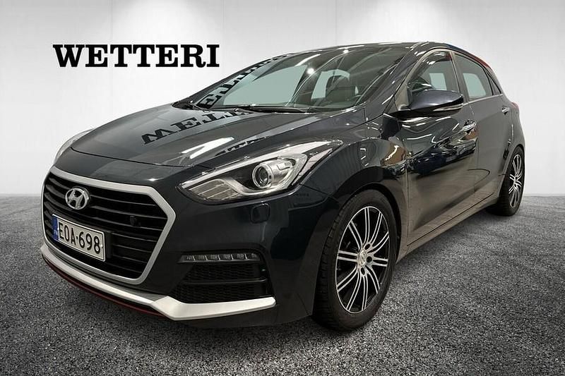 Musta Käytetty 2015 Hyundai i30 Turbo Viistoperä | 12 900 € - Kuva 1/4