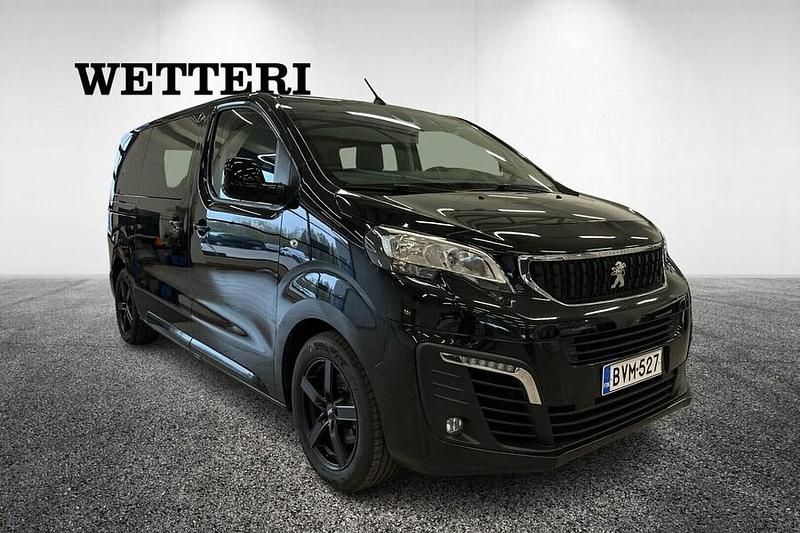 Käytetty Peugeot Traveller 177 HP (130 kW) 2018 Tila-auto