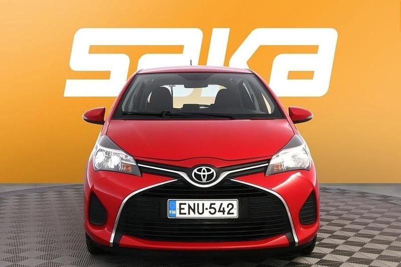 Käytetty Toyota Yaris Multidrive S 99 HP (72 kW) 2015 Viistoperä