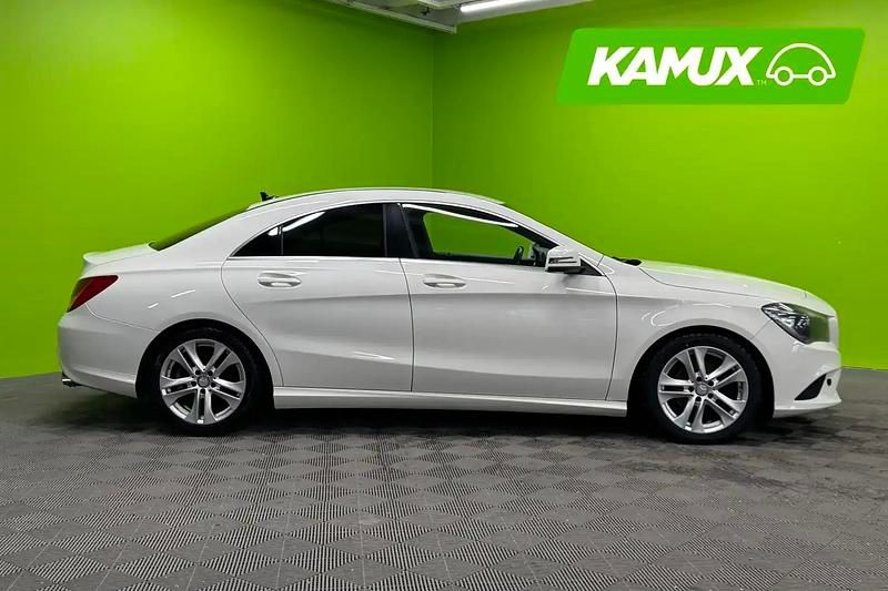 Käytetty Mercedes CLA200 Urban 156 HP (114 kW) 2015 Valkoinen Sedan