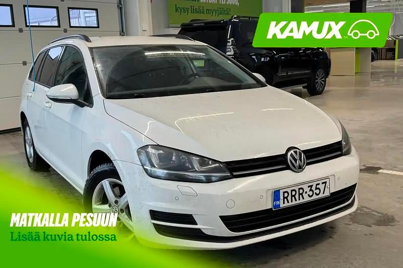 Käytetty VW Golf VII Comfortline 122 HP (89 kW) 2014 Valkoinen Farmari
