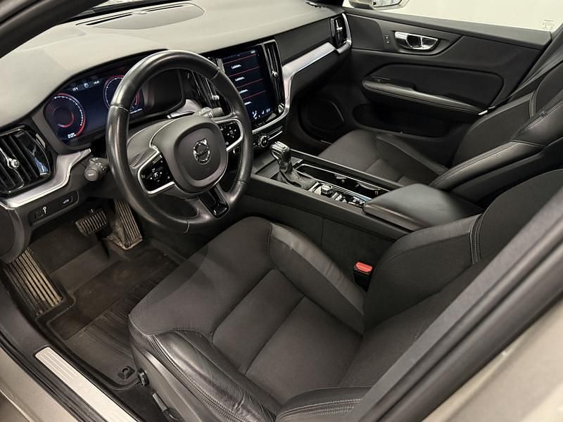 Käytetty Volvo V60 Business Edition 150 HP (110 kW) 2018 Farmari