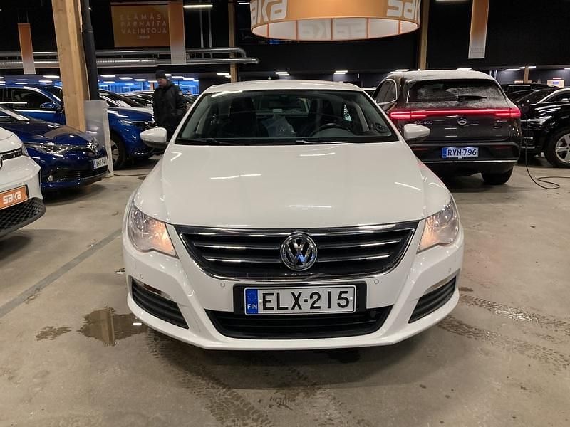 Käytetty VW Passat 140 HP (102 kW) 2011 Sedan