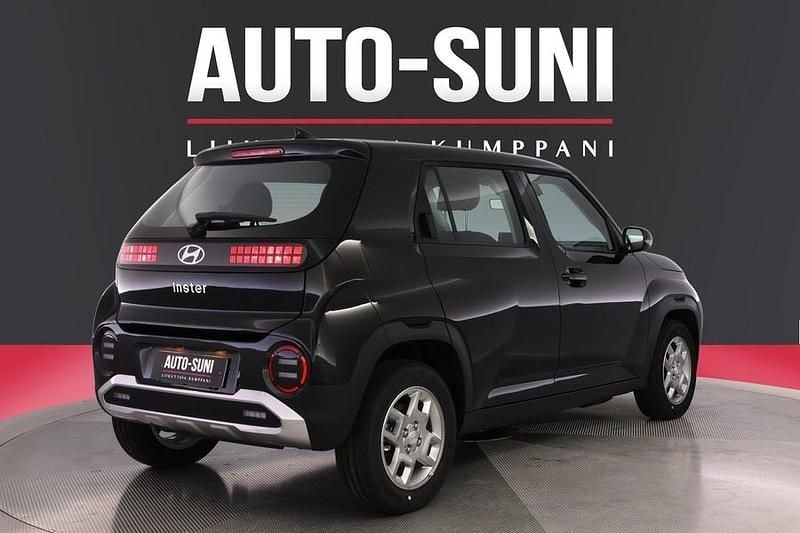 Käytetty Hyundai Inster 85 kW (116 HP) 2025 Musta Viistoperä