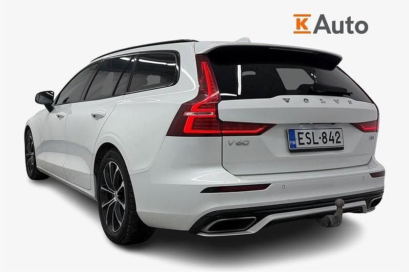 Käytetty Volvo V60 Business Edition 163 HP (119 kW) 2020 Met. valkoinen Farmari