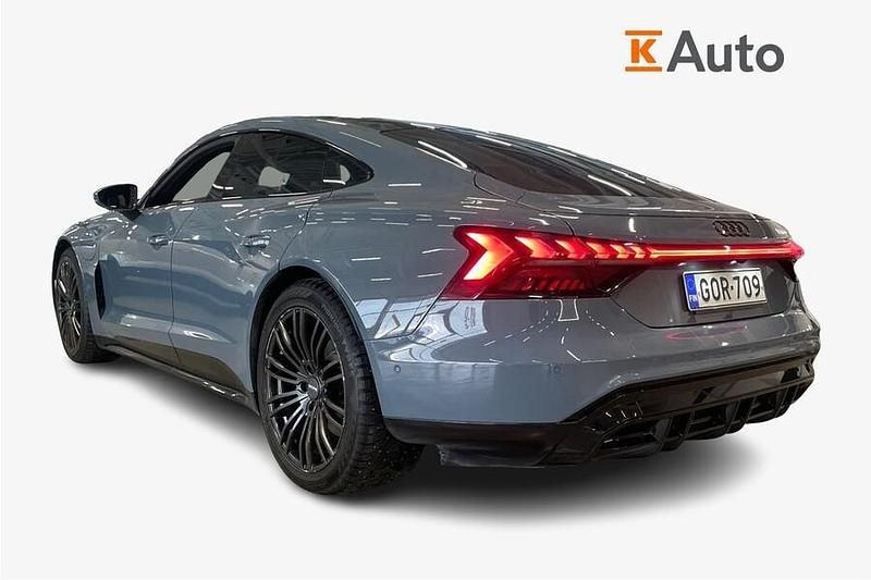 Käytetty Audi e-tron GT quattro Sport 350 kW (476 HP) 2021 Met. harmaa Sedan