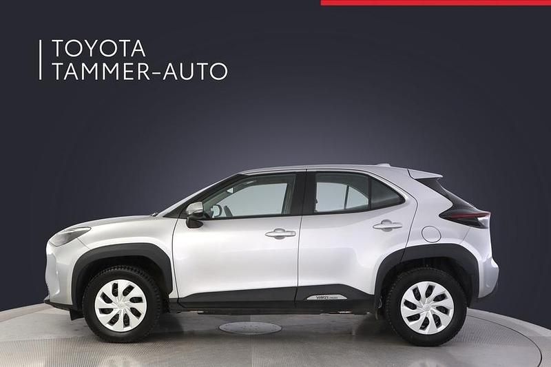 Käytetty Toyota Yaris Cross Active 116 HP (85 kW) 2023 Hopea Katumaasturi
