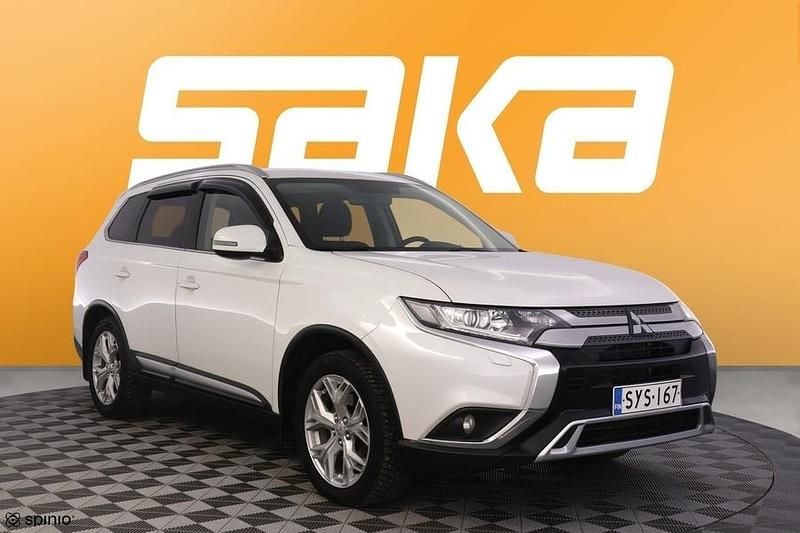 Käytetty Mitsubishi Outlander Active 150 HP (110 kW) 2019 Katumaasturi