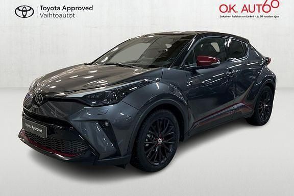Dark grey/black 2nb Käytetty 2022 Toyota C-HR Sport Katumaasturi | 28 990 € (Perustarjous) - Kuva 1/4