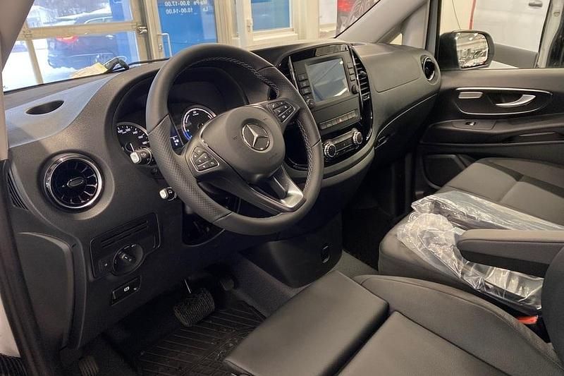 Käytetty Mercedes Vito 85 kW (116 HP) 2024 Valkoinen Van