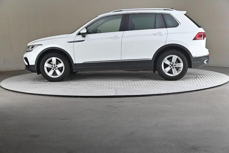 Käytetty VW Tiguan Style 150 HP (110 kW) 2023 Katumaasturi