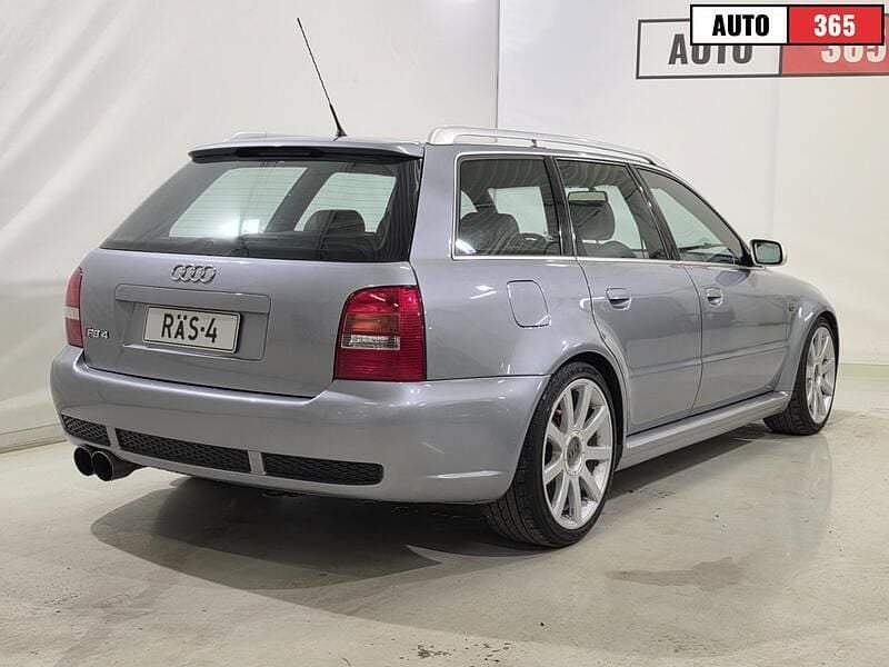 Käytetty Audi RS4 381 HP (280 kW) 2000 Farmari