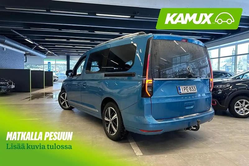 Käytetty VW Caddy Maxi Style 122 HP (89 kW) 2021 Sininen Tila-auto