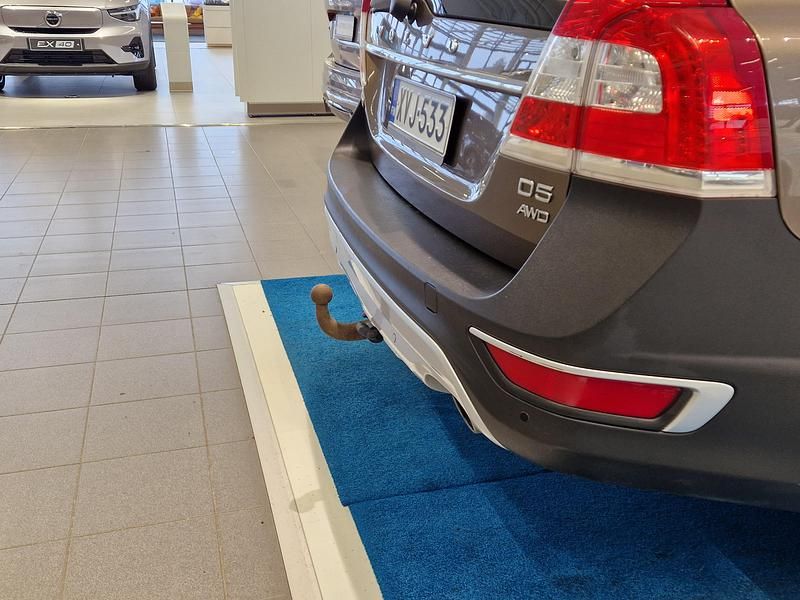 Käytetty Volvo XC70 Business Edition 215 HP (158 kW) 2014 Farmari